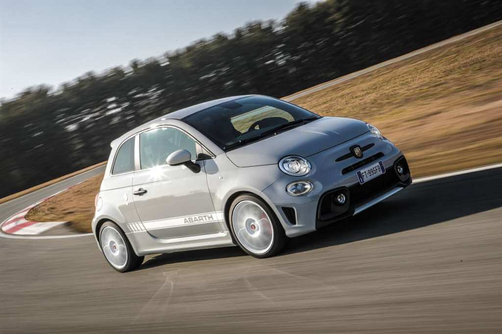 Στην Ελλάδα το Abarth 595 esseesse