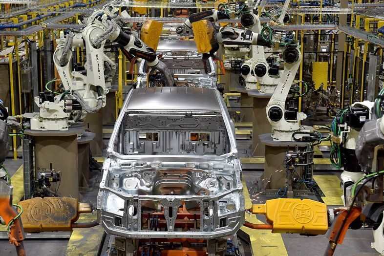 Η Ford επανεκκινεί την παραγωγή της