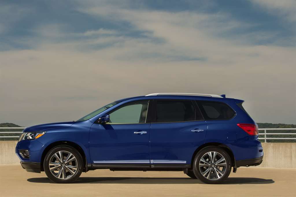 Τα Nissan Pathfinder και Maxima κορυφαία στις Η.Π.Α.