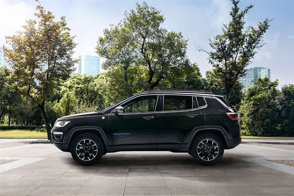 Το Jeep Compass τώρα με περισσότερες επιλογές