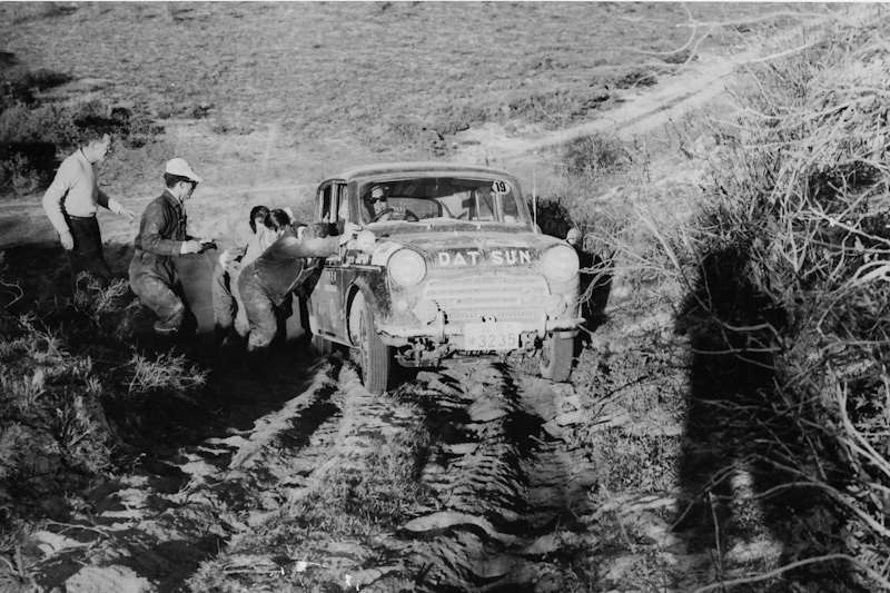 Το 1958 το Αυστραλιανό ράλι ήταν ο πιο σκληρός και μακρύς αγώνας στον κόσμο Αυτό ήταν το πρώτο διεθνές ράλι που συμμετείχε η Nissan