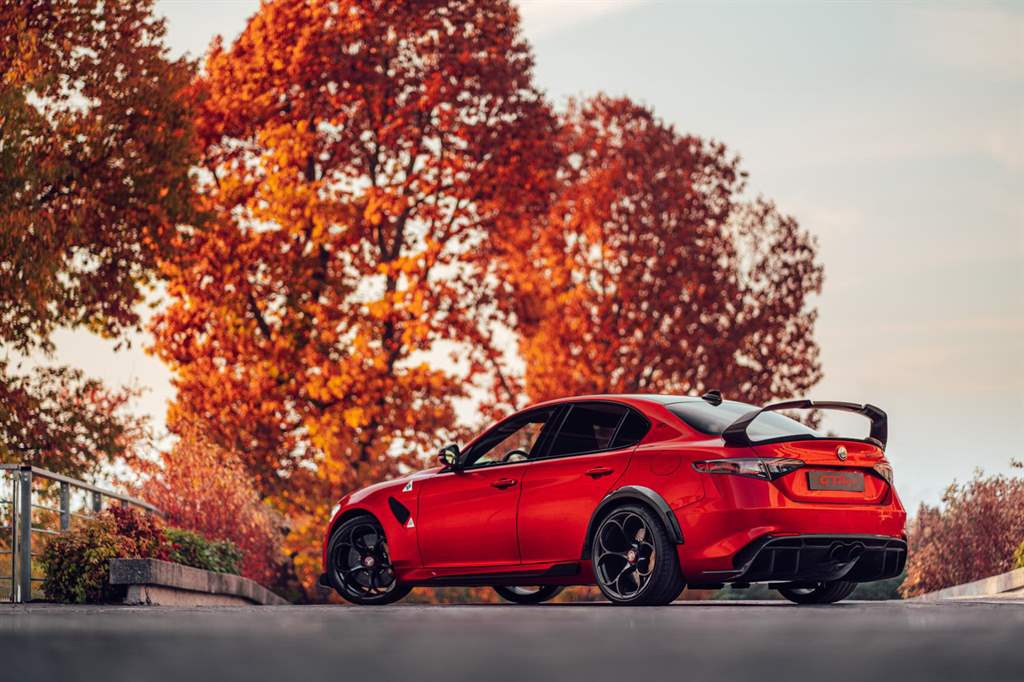 Η νέα Giulia GTA σε ένα υπέροχο βίντεο