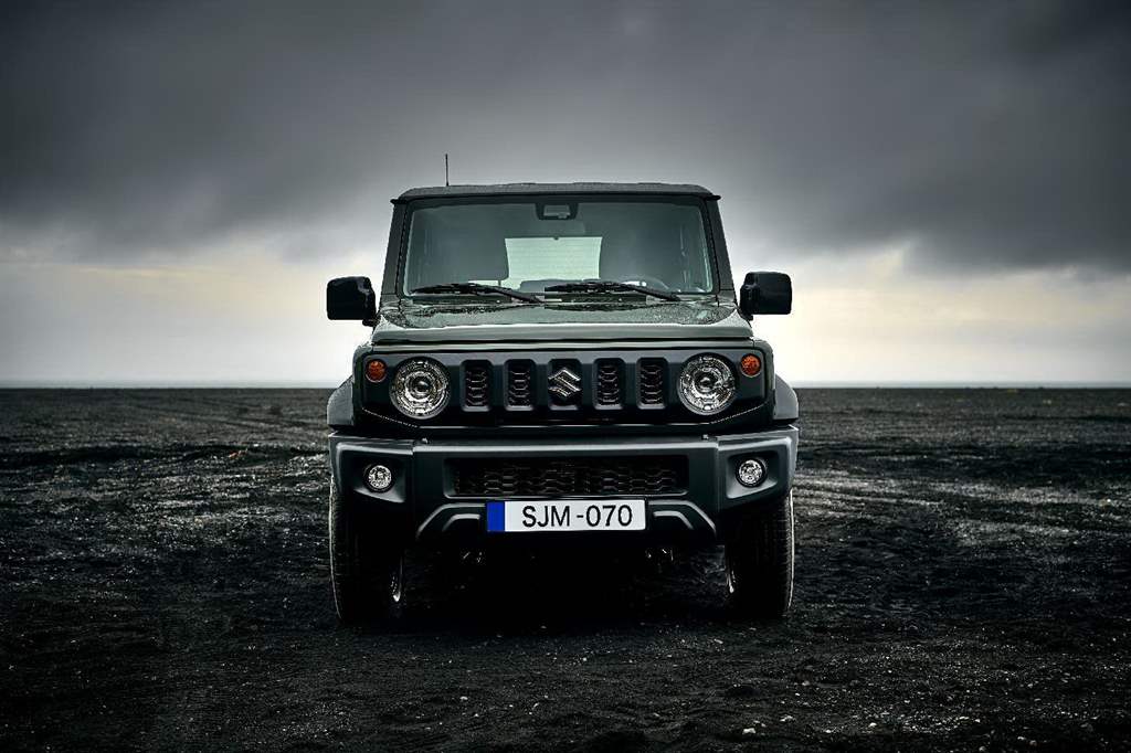 Επιστρέφει στο προσκήνιο και ως επαγγελματικό