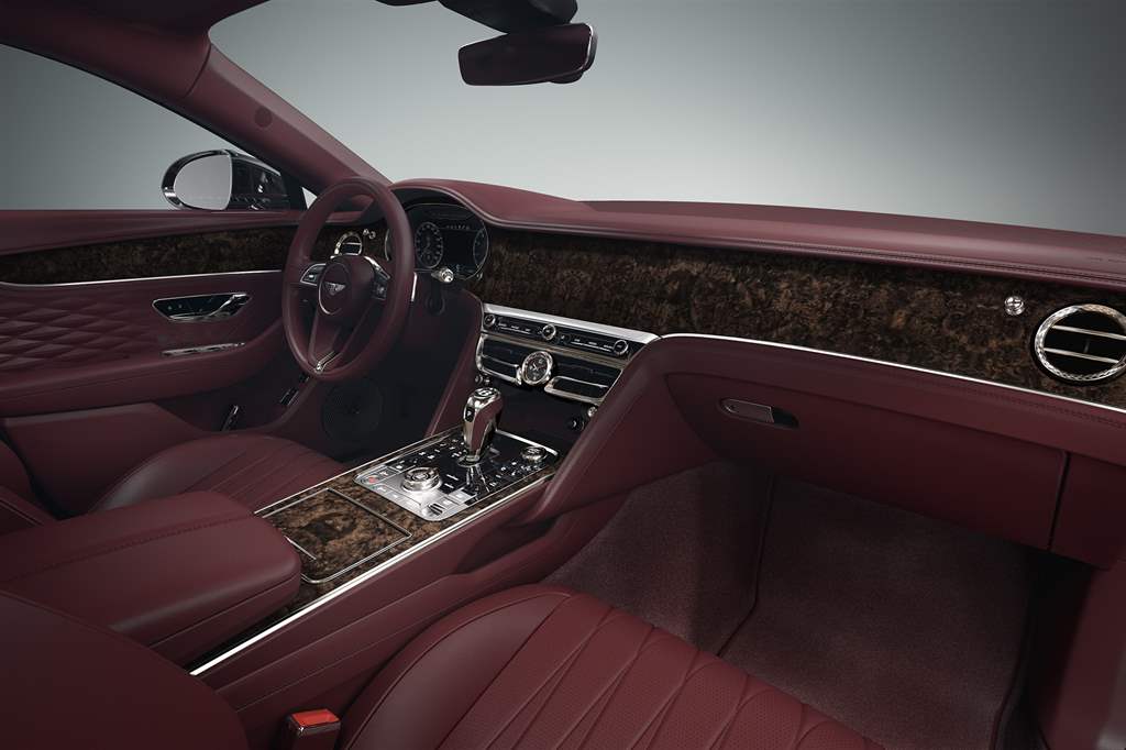 Νέα Bentley Flying Spur