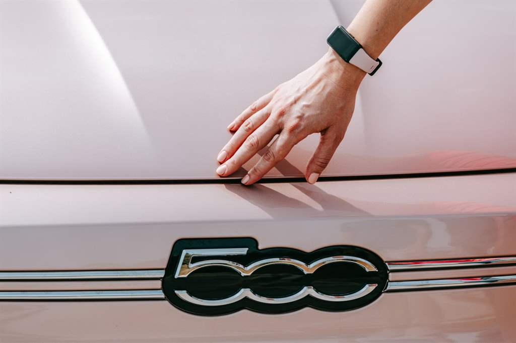 Honor Band 6 & Νέο ηλεκτρικό Fiat 500