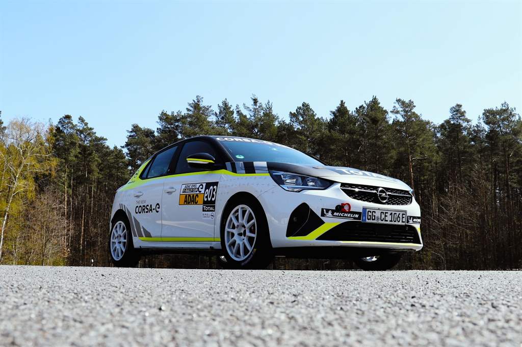O Timo Scheider στο ADAC Opel e-Rally Cup