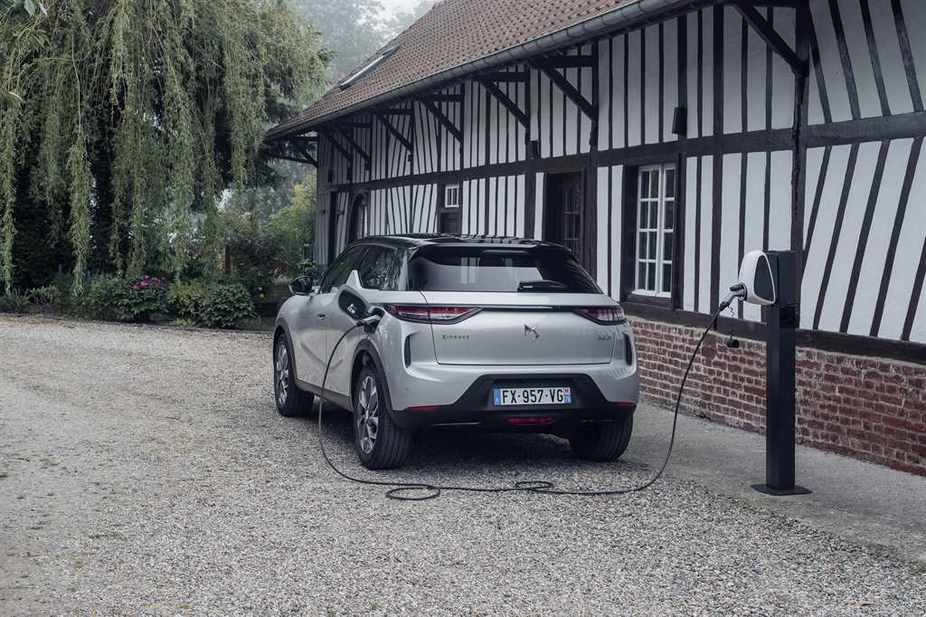 DS 3 CROSSBACK E-TENSE: