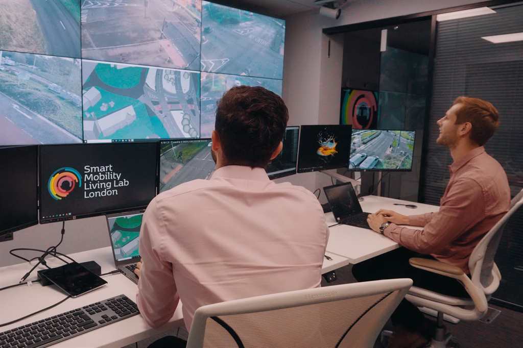 H Nissan συμμετέχει σε ένα έργο που κάνει πραγματικότητα την αυτόνομη κινητικότητα στις πόλεις του Ηνωμένου Βασιλείου