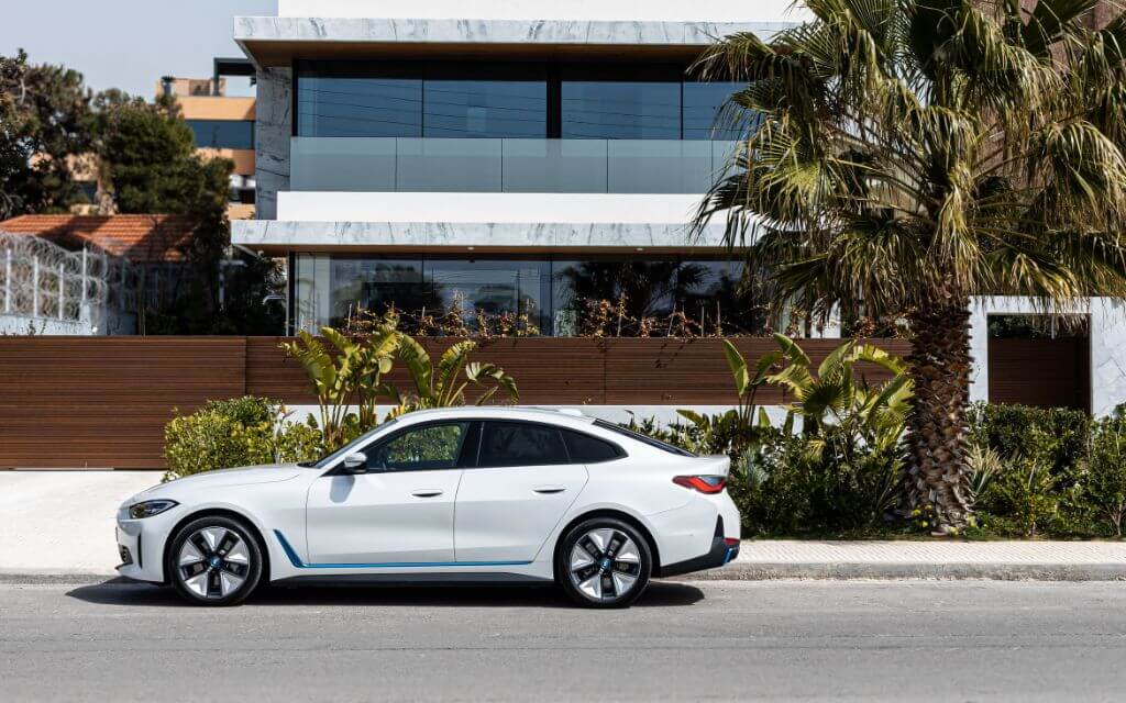 Η νέα αμιγώς ηλεκτρική BMW i4 στην Ελληνική αγορά