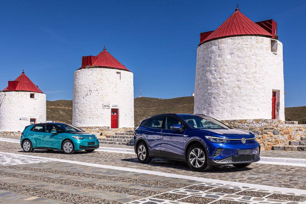 Παράδοση από την Kosmocar των πρώτων ηλεκτρικών αυτοκινήτων Volkswagen ID