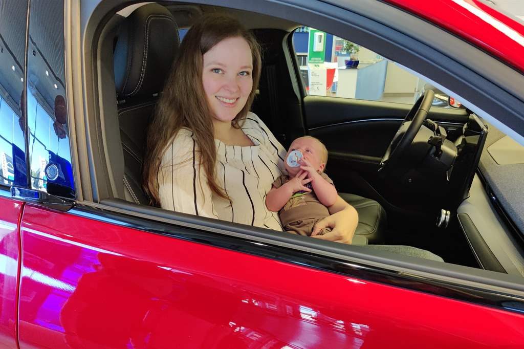  Γεννητούρια σε μία Ford Mustang Mach-E