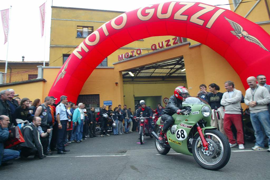 03 Moto Guzzi Open House