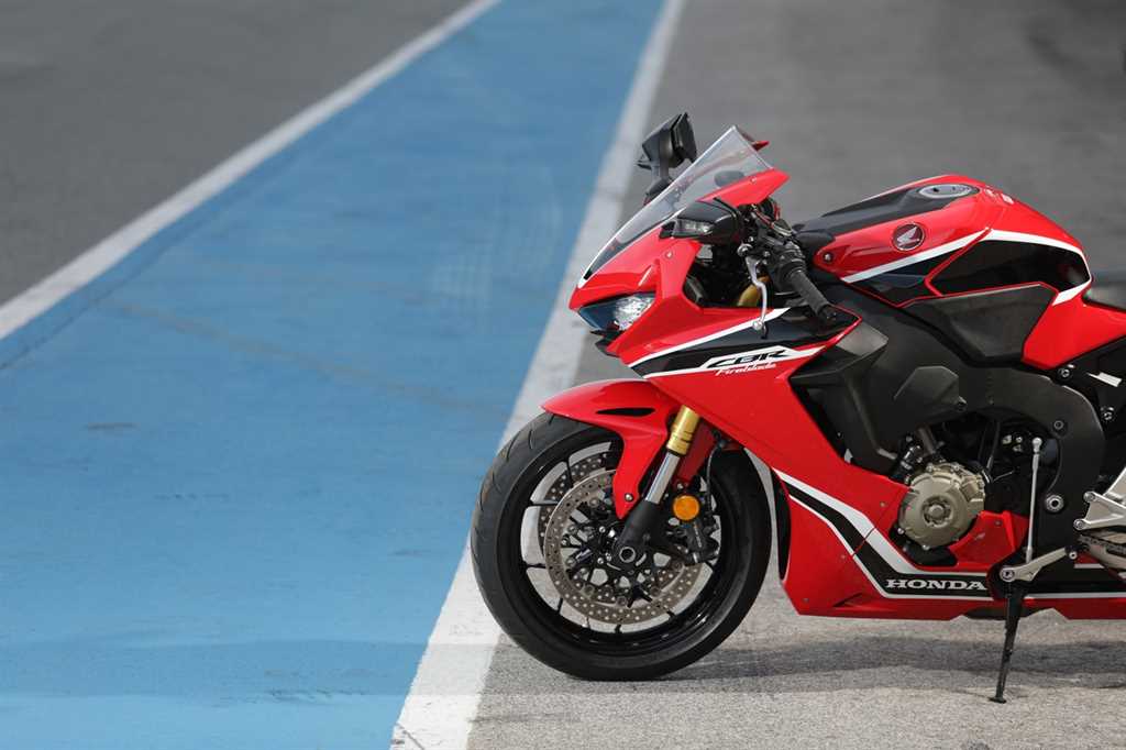 109300_Press_Event_Portimao_-_Fireblade