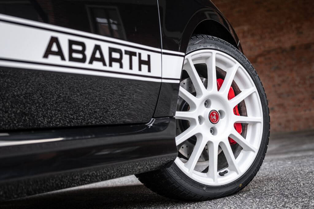 18_New Abarth 695 Esseesse