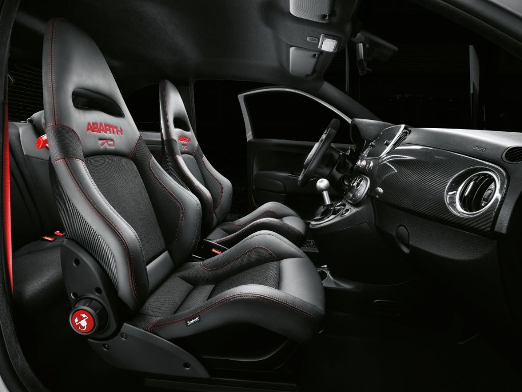 190225_abarth_abarth_595_esseesse_sabelt_70_racing_carbon_seatsl-61b3539d17d00
