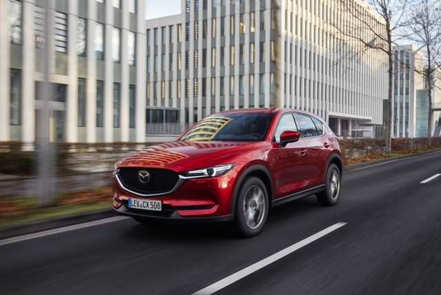 2021_Mazda CX-5_Soul-Red-Crystal_Action_21
