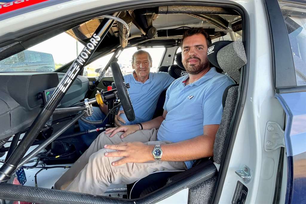 Μάνος & Κώστας Στεφανής