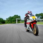2022_YAM_YZF700R7SV_EU_SW_ACT_001_03_preview