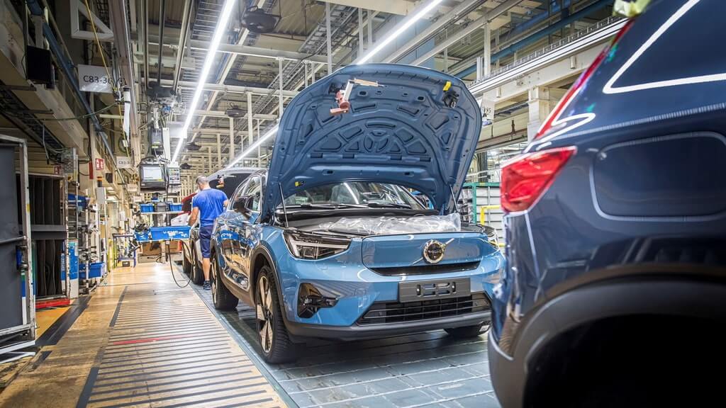 287330_Volvo_Cars_starts_production_of_C40_Recharge_in_Ghent_Belgium_resize-min