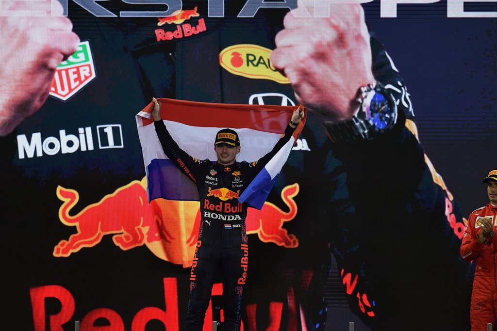 361370_Max_Verstappen_is_the_2021_World_Champion_resize-min