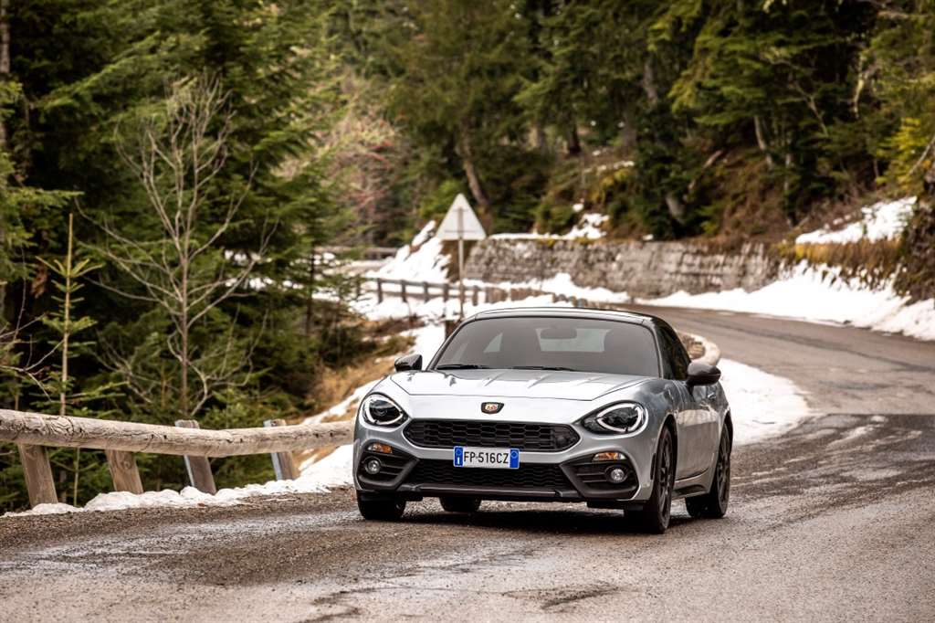 Abarth_70th_Anniversary_ 06