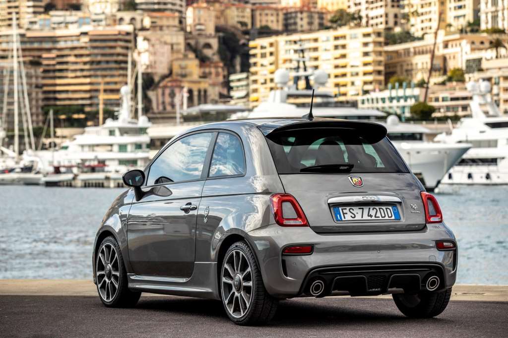 Abarth_70th_Anniversary_ 10