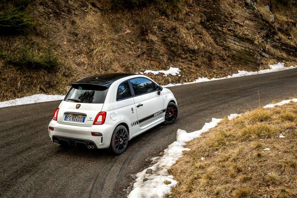 Abarth_70th_Anniversary_ 11
