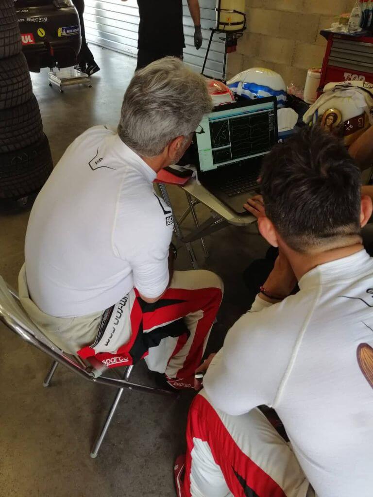 Ad-Momentum Racing by V.T.P. (4)