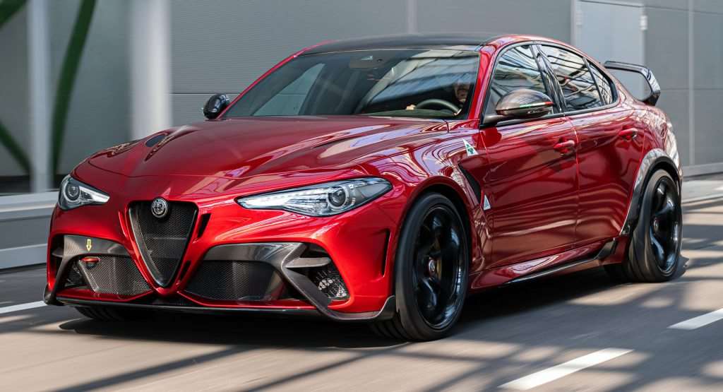 alfa-romeo-giulia-gta_03