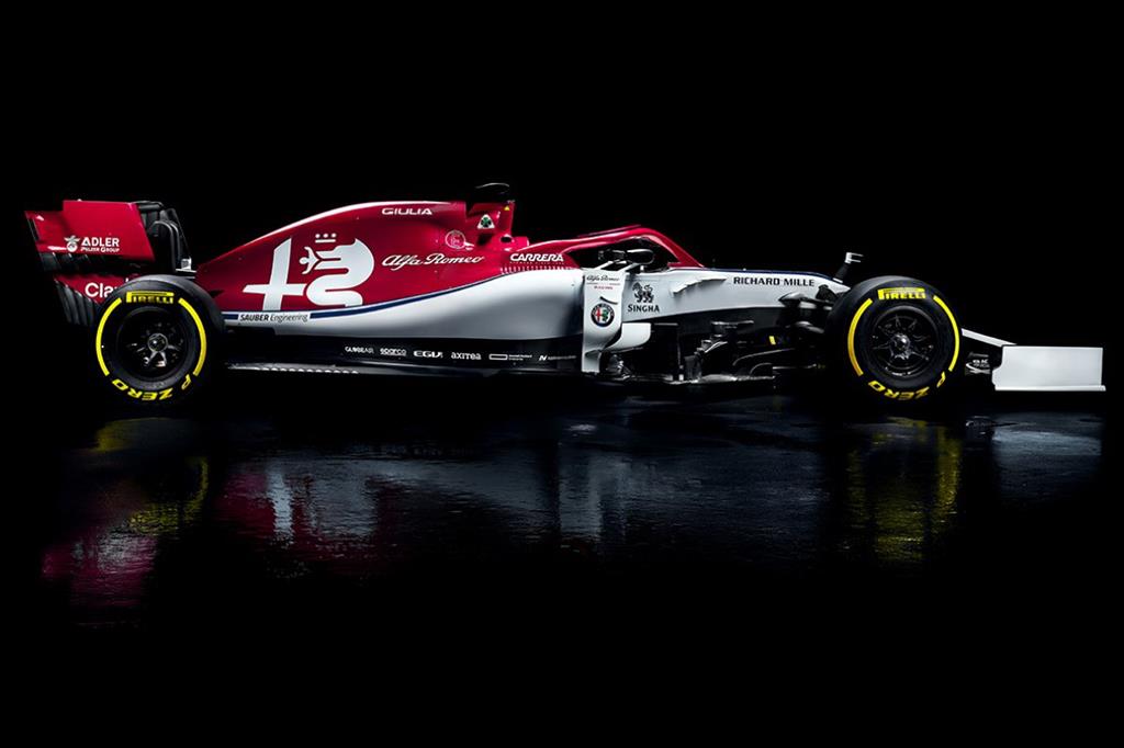 Alfa-Romeo-Racing_C38_ 03