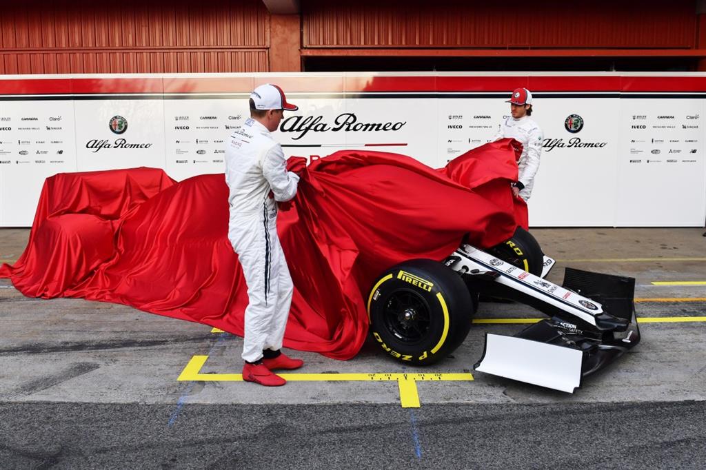 Alfa-Romeo-Racing_C38_ 08