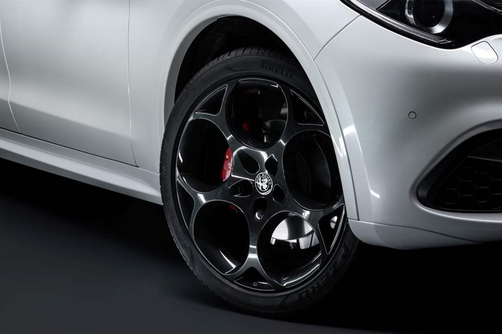 Alfa-Romeo-Stelvio-Design_06