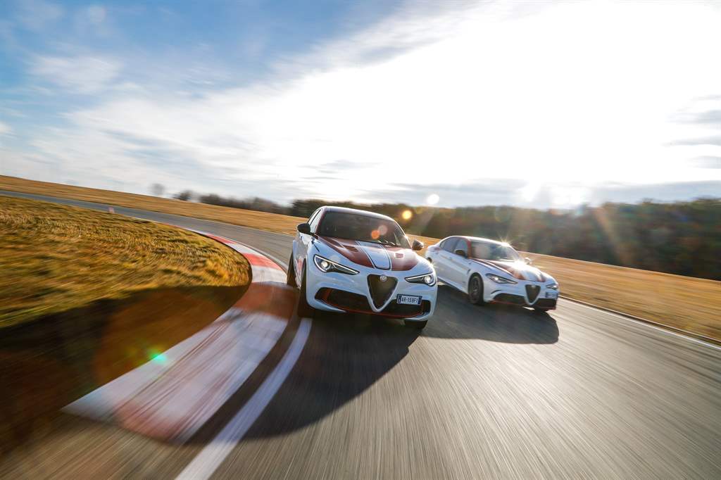 Alfa-Romeo_ 05