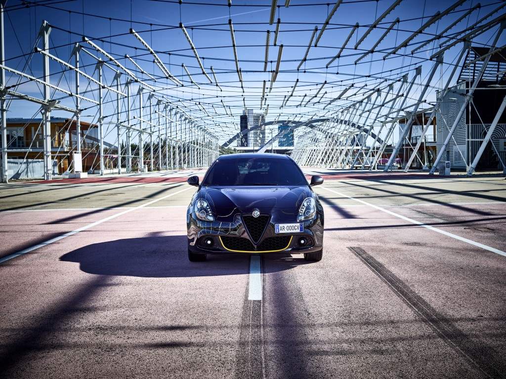 Alfa-Romeo_ 08