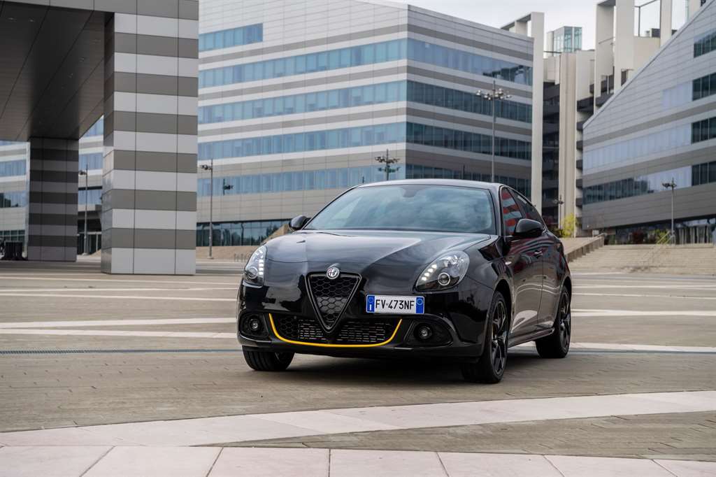 Alfa-Romeo_Giulietta_03