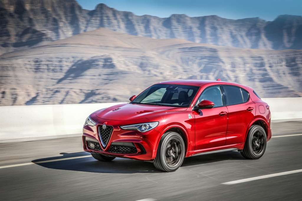 AR_Stelvio-Quadrifoglio_04