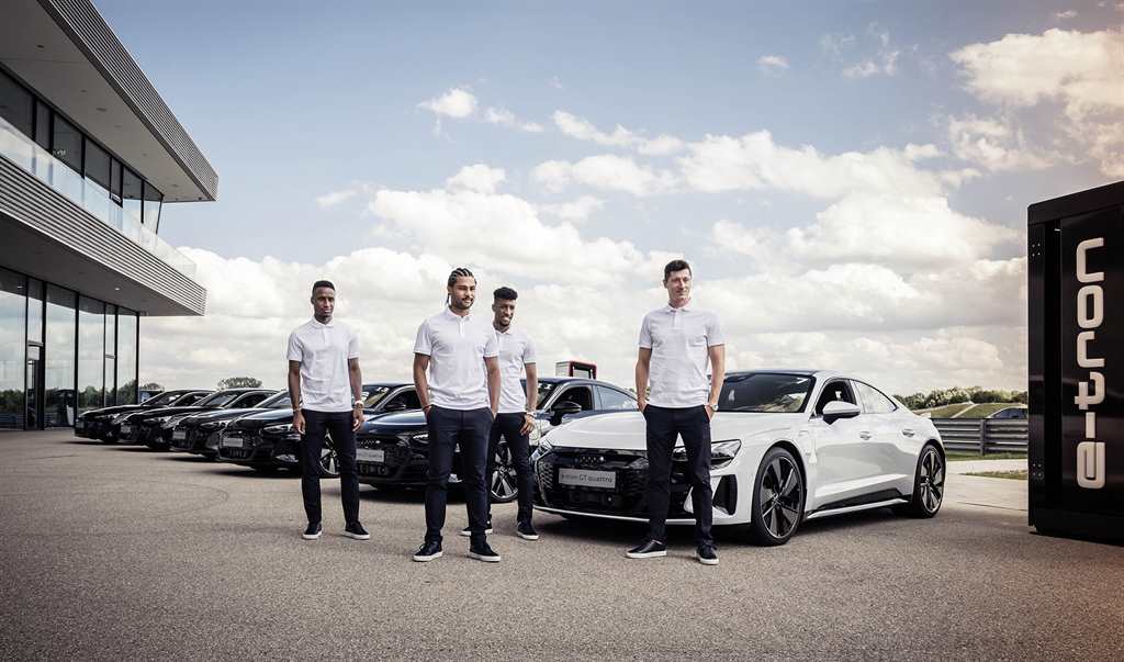 AUDI & FC BAYERN - e-tron GT & Bouna Sarr, Serge Gnabry, Kingsley Coman, Robert Lewandowski (Α-Δ)
