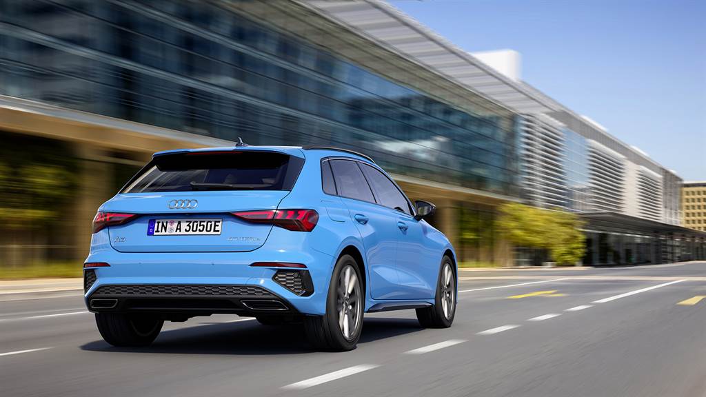 AUDI A3 Sportback 40 TFSI e_03