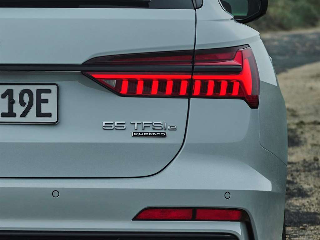 AUDI A6 AVANT TFSI e quattro_05