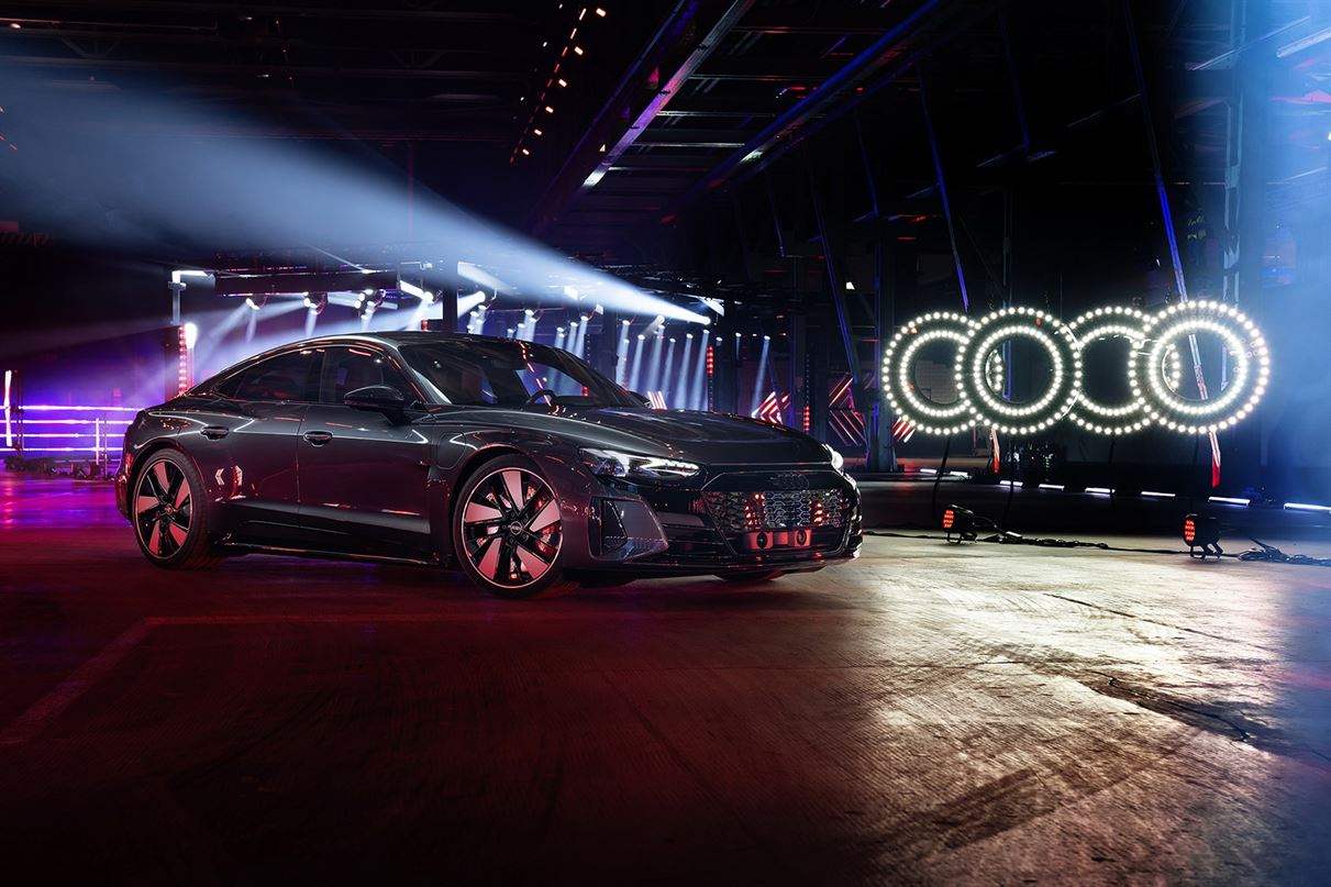 AUDI E-TRON GT__08