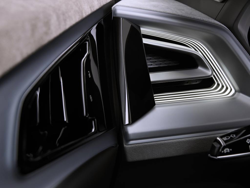 Audi Q4 e-tron concept_ 12