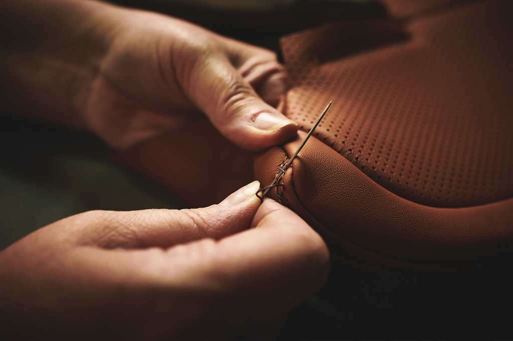 BENTLEY - LEATHER WORKING GROUP NEW MEMBER___6