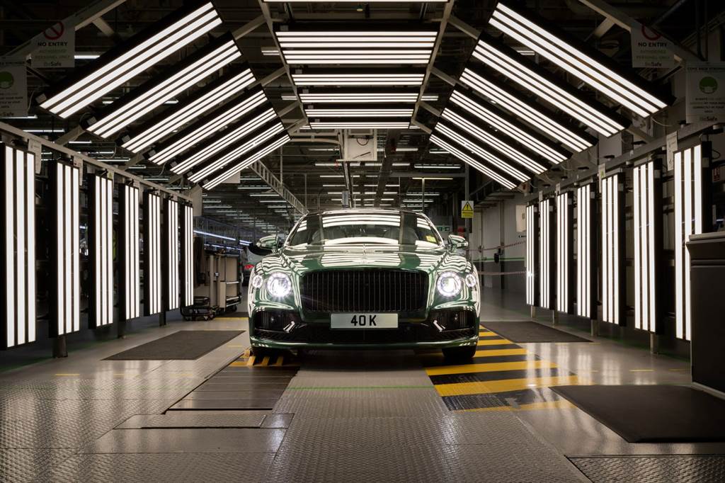 BENTLEY FLYING SPUR_05
