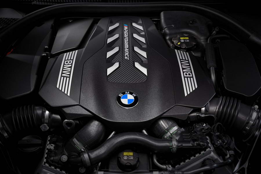 BMW M850i xDrive Coupe M 18