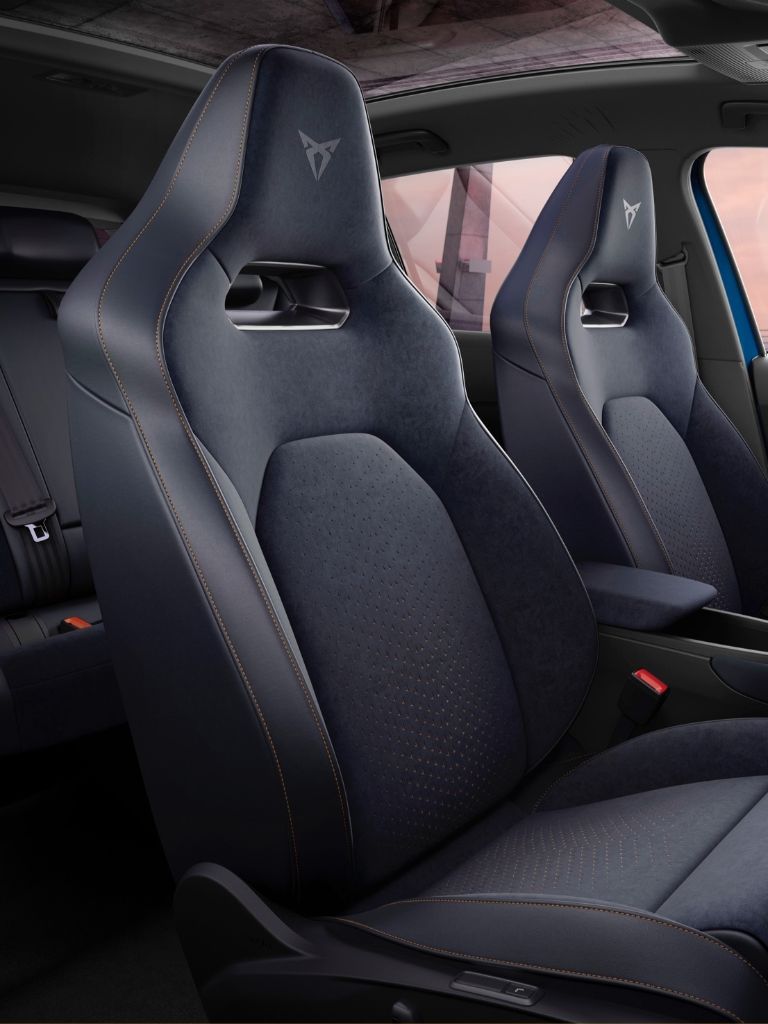 cupra-born-with-the-dinamica-bucket-seat-upholstery