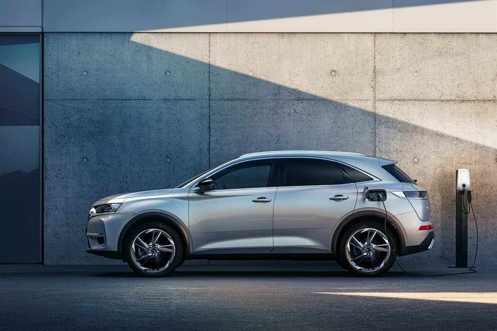 DS 7 Crossback E-Tense_03