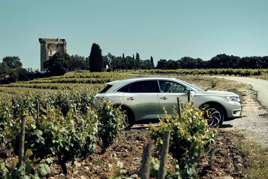 DS 7 Crossback E-Tense_06