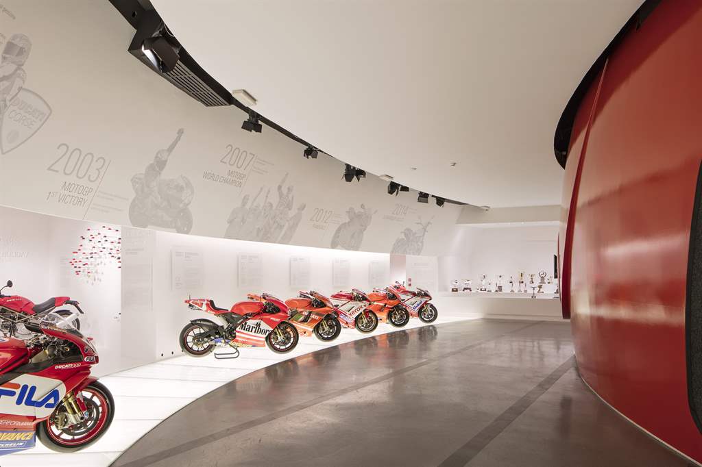 DUCATI MUSEUM_RACING ROOM_1