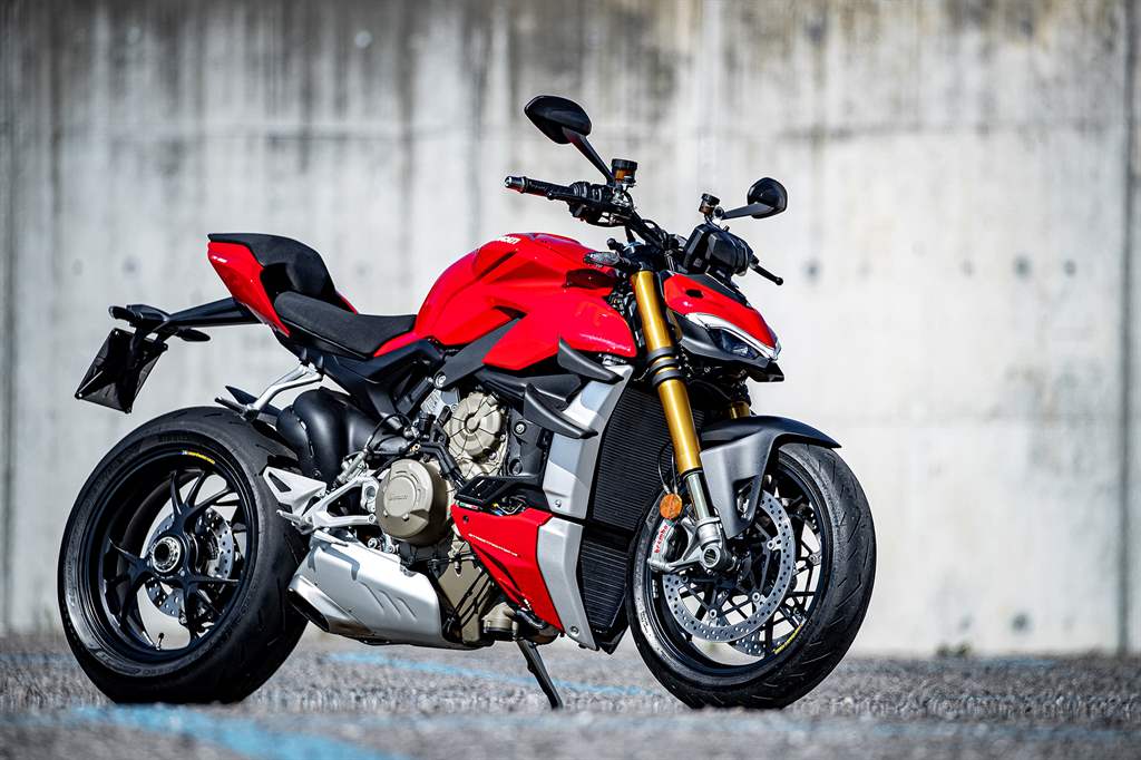 DUCATI_STREETFIGHTER_V4S_AMBIENCE