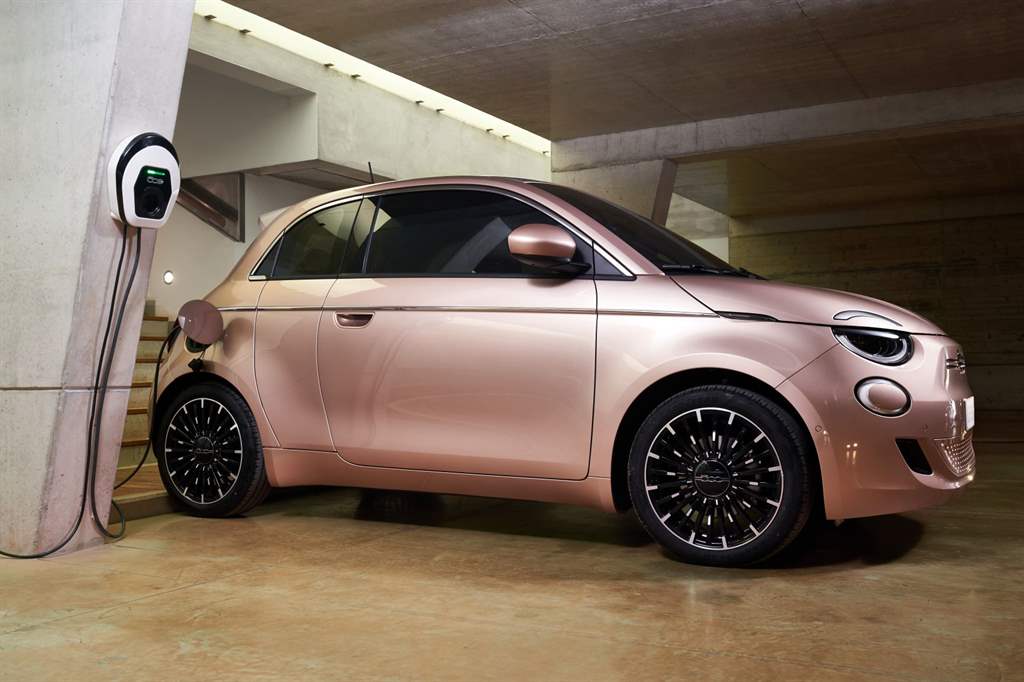 Fiat 500e_03